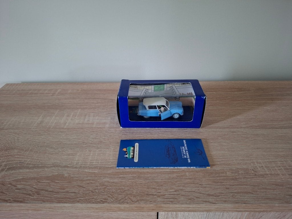 Kuifje auto 014 De Ami 6 uit Juwelen van Bianca Castafiore, Verzamelen, Ophalen of Verzenden, Kuifje, Gebruikt, Beeldje of Figuurtje