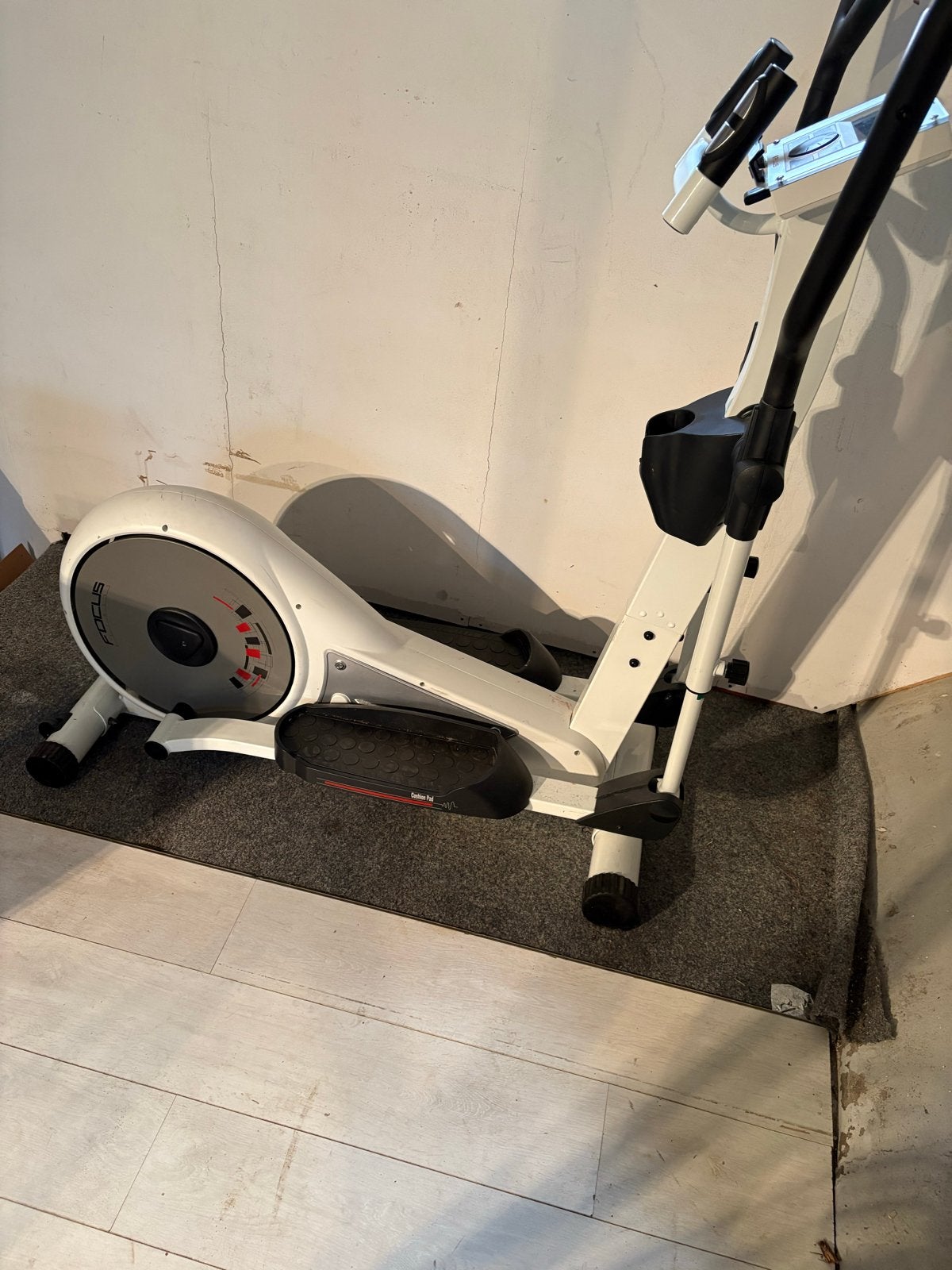 Focus iPlus Crosstrainer, Ophalen, Armen, Zo goed als nieuw, Crosstrainer