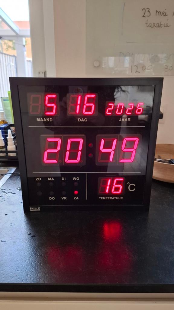 Digitale Klok met Datum, Tijd en Temperatuur, Ophalen of Verzenden, Zo goed als nieuw, Digitaal, Wekker of Tafelklok