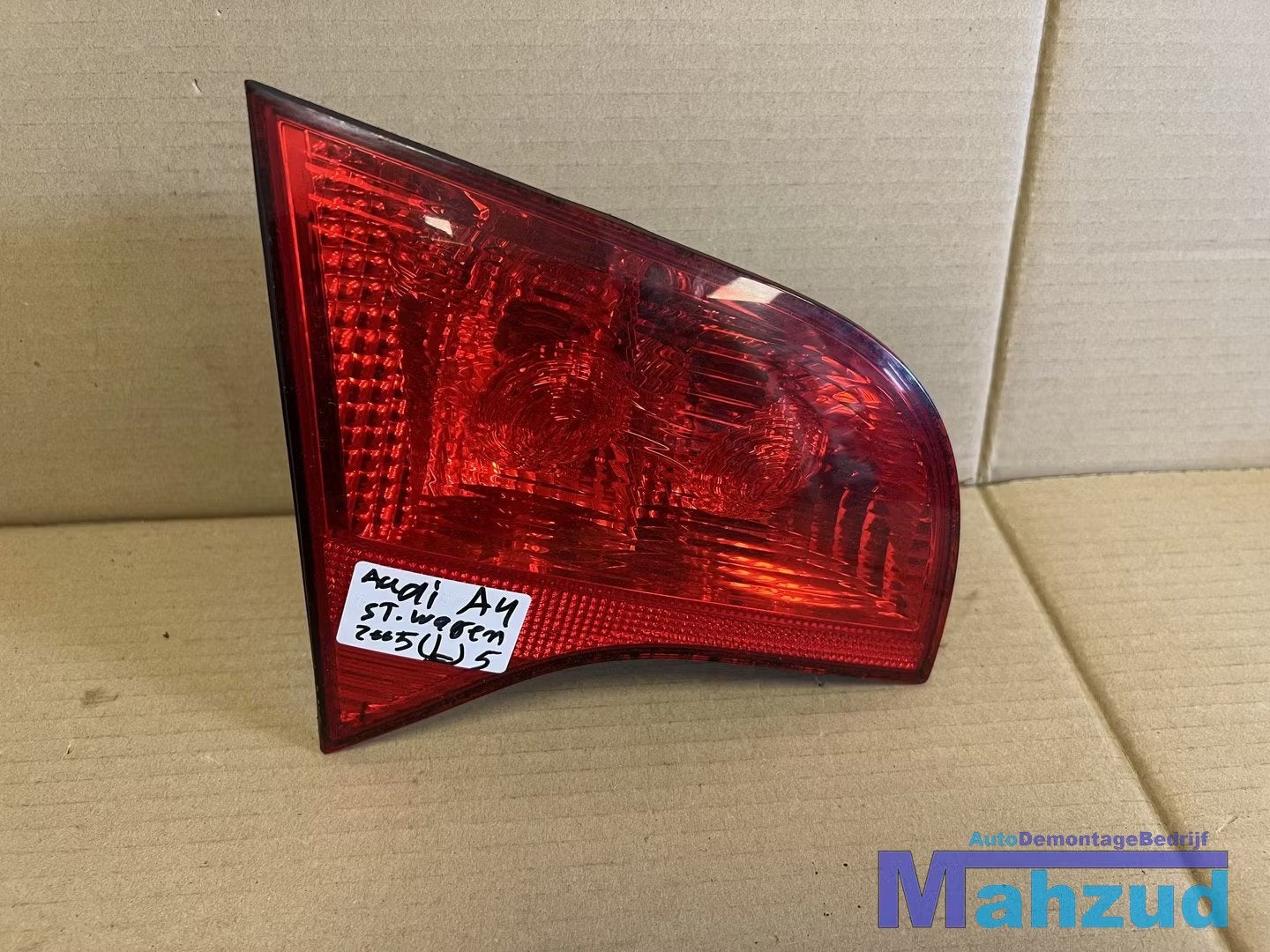 AUDI A4 B7 avant Links binnen achterlicht 2004-2008 8E994509, Auto-onderdelen, Gebruikt, AUDI AG, Auto-Union-Strasse 1
85045  Ingolstadt, DE