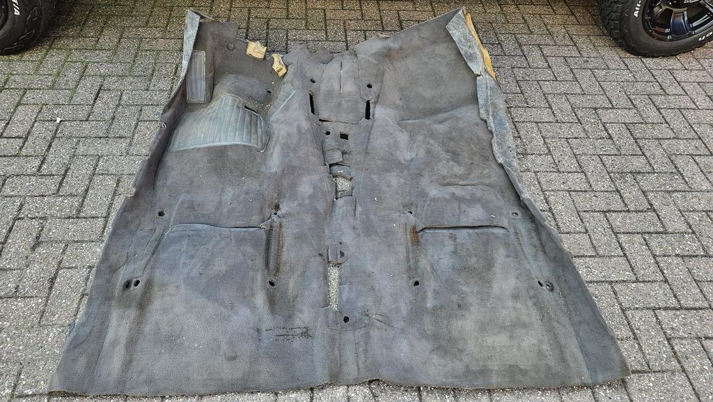 Tapijt vloerbedekking grijs antreciet BMW 3 serie E30 sedan, Auto-onderdelen, Ophalen, Gebruikt, -, -