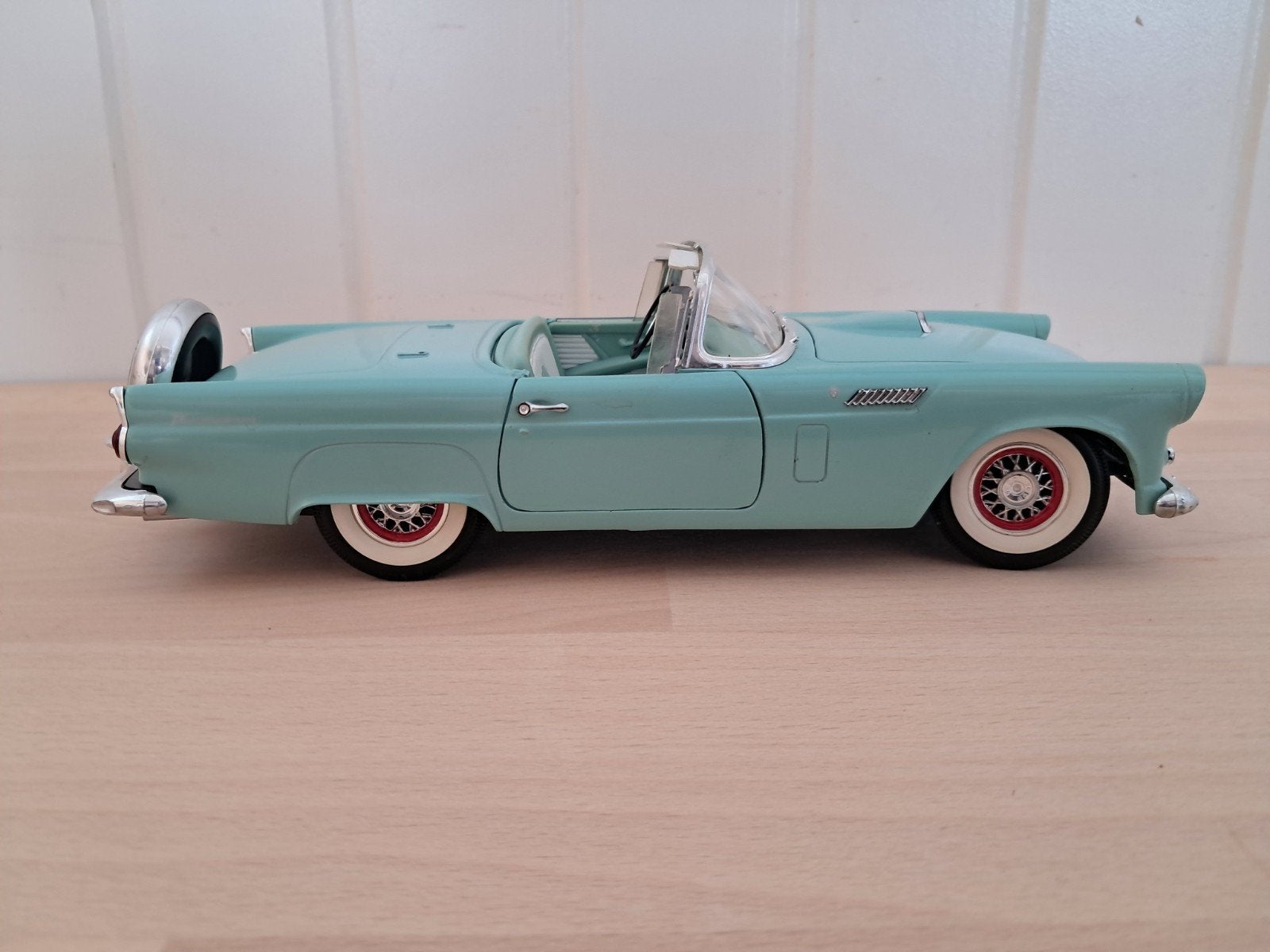 Ford Thunderbird 1955, Hobby en Vrije tijd, Modelauto's | 1:18, Zo goed als nieuw, Auto, Revell, Ophalen of Verzenden