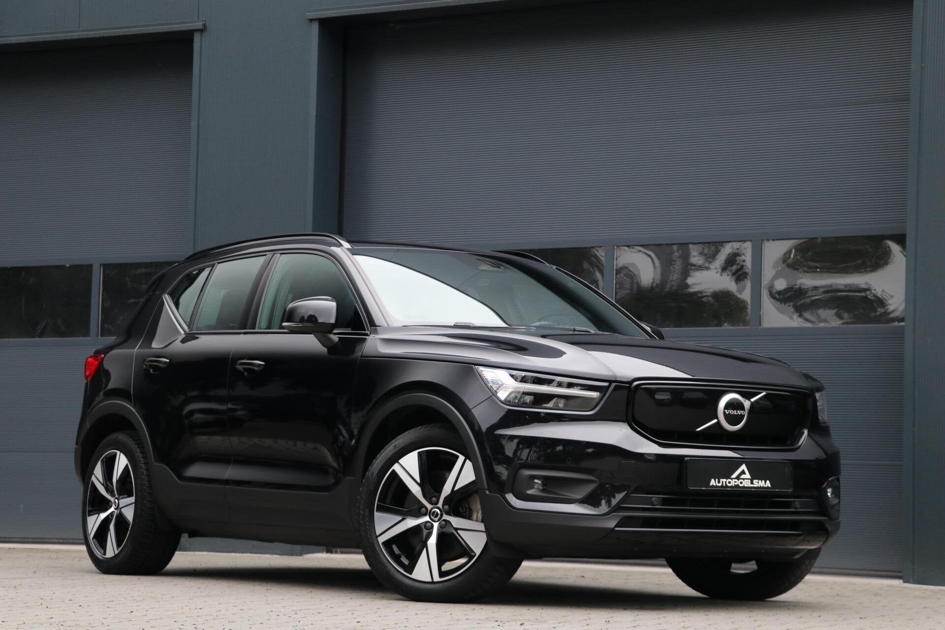 Volvo XC40 Recharge P8 AWD 78kWh |R-DESIGN| AdaptiveCruise H, Gebruikt, Zwart, Zwart, 430 km