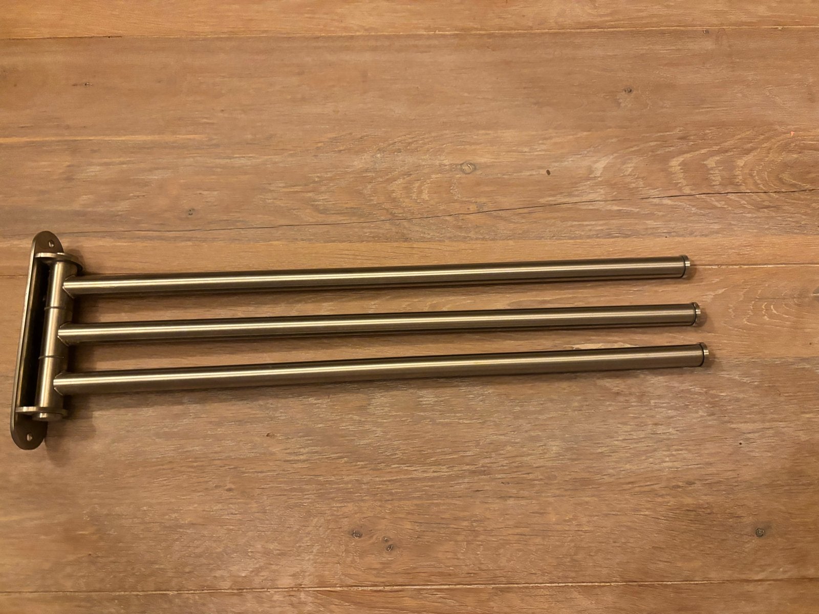 IKEA BROGRUND Handdoekenrek - RVS, 3 armen, IKEA, Handdoekenrek, Ophalen of Verzenden, Zo goed als nieuw