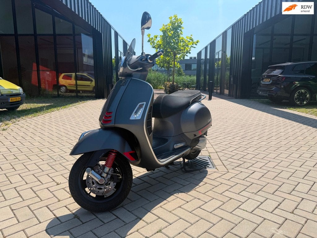 Vespa Scooter GTS 300 HPE Super Notte ABS 2020 Weinig Kms !, Scooter, Bedrijf, 278 cc, 12 t/m 35 kW
