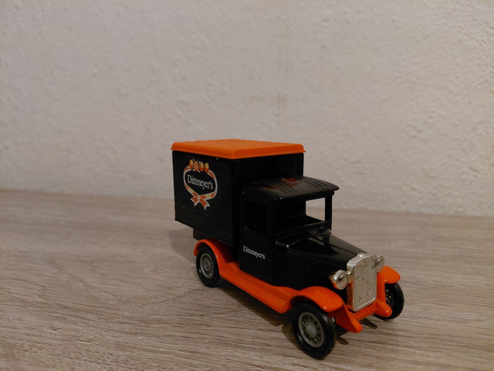 'Dittmeyer's' Chevrolet Delivery Van, Overige merken, Verzenden, 1:32 tot 1:50, Zo goed als nieuw