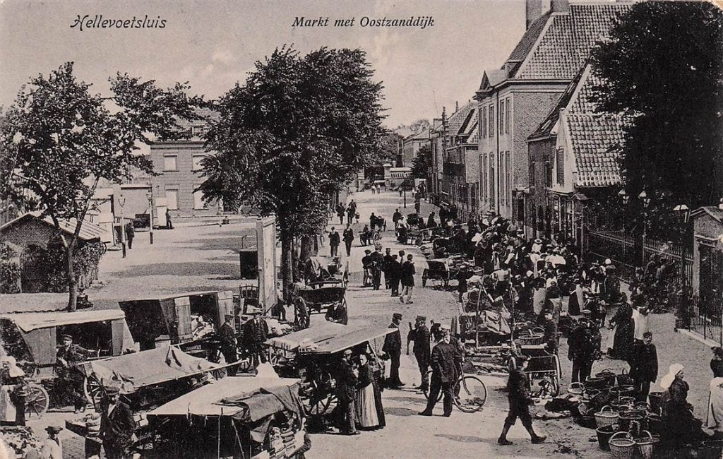 702-374-031 Hellevoetsluis Markt Met Oostzanddijk, Verzamelen, Verzenden, Voor 1920, Zuid-Holland