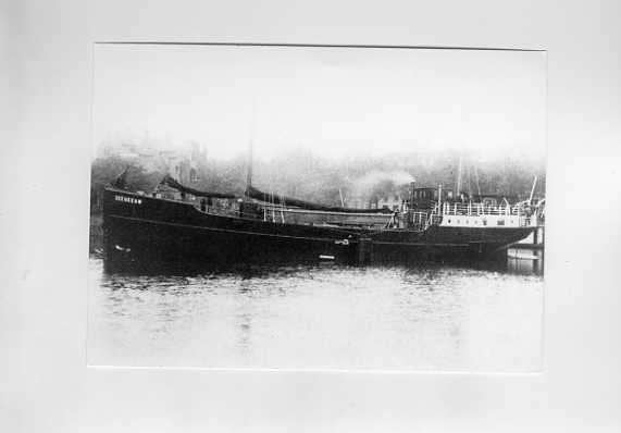 scheepvaart-foto-zeemeeuw, Verzamelen, Scheepvaart, Ophalen of Verzenden, Zo goed als nieuw, Motorboot, Boek of Tijdschrift