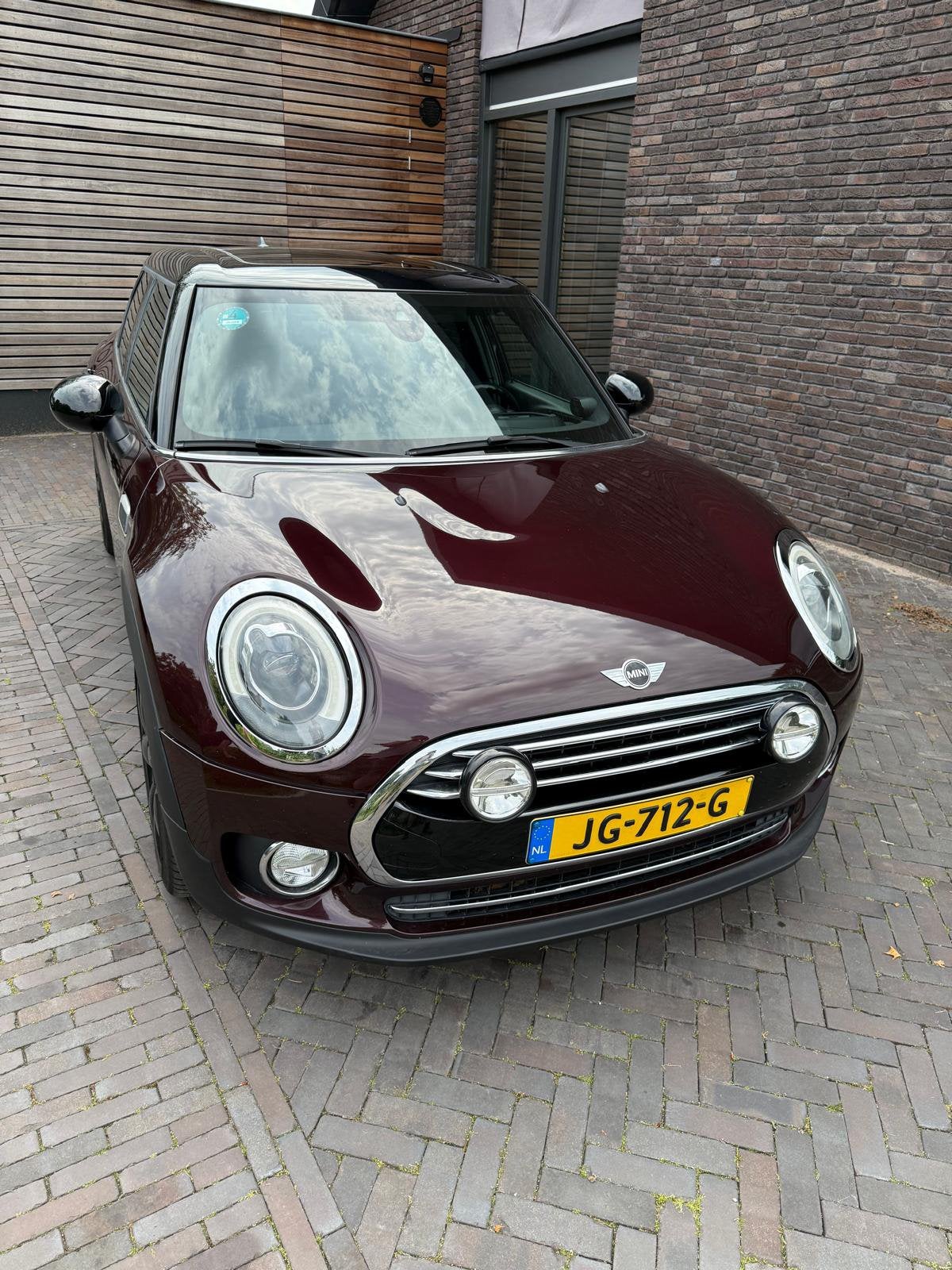 Mini Clubman 1.5 Cooper AUT 2016 Rood, Auto's, 136 pk, Origineel Nederlands, Stationwagon, 19 km/l