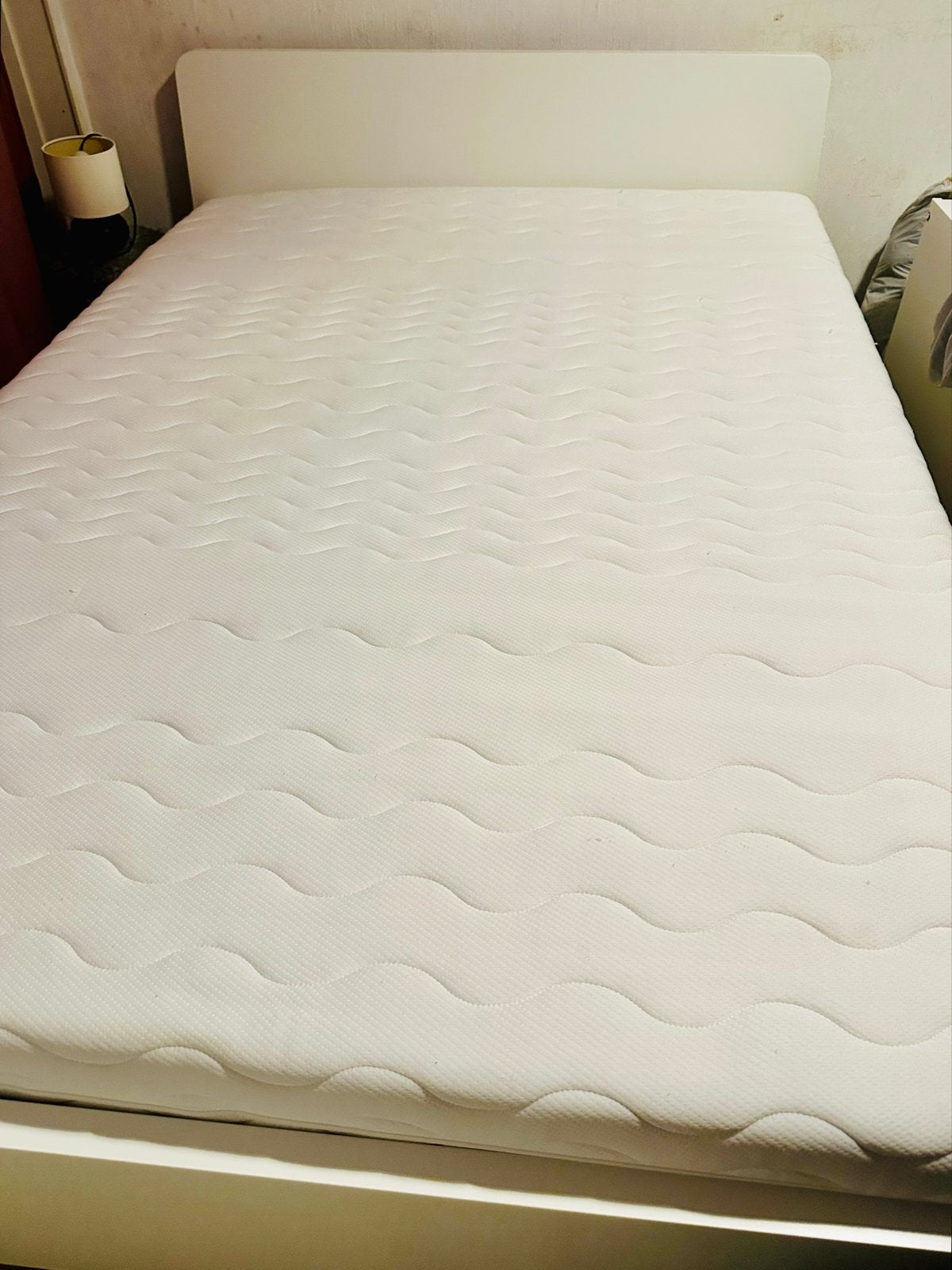 Tweepersoonsbed 140 cm met gloednieuw matras, Huis en Inrichting, Ophalen, Wit, Tweepersoons, 140 cm