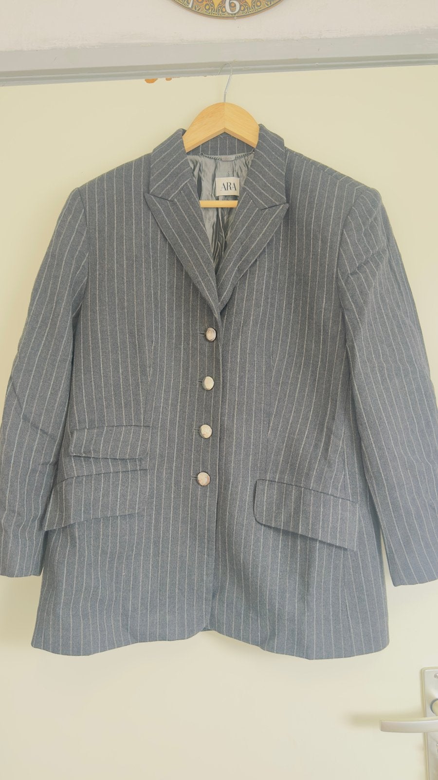 Dames blaser, Kleding | Dames, Jasjes, Kostuums en Pakken, Kostuum of Pak, Zo goed als nieuw, Grijs, Ophalen