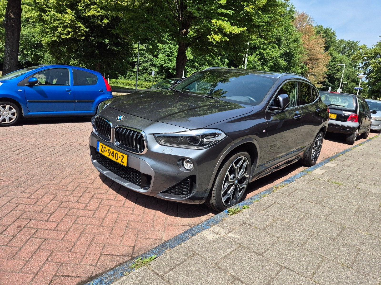 BMW X2 Sdrive20i 192pk Aut 2019 Grijs, Auto's, 1998 cc, X2, 1800 kg, 1435 kg