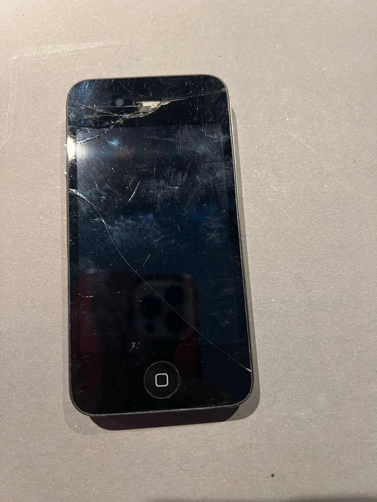 Defecte iPhone 4 - Voor onderdelen of reparatie, 16 GB, Zwart, Ophalen of Verzenden, Zonder simlock