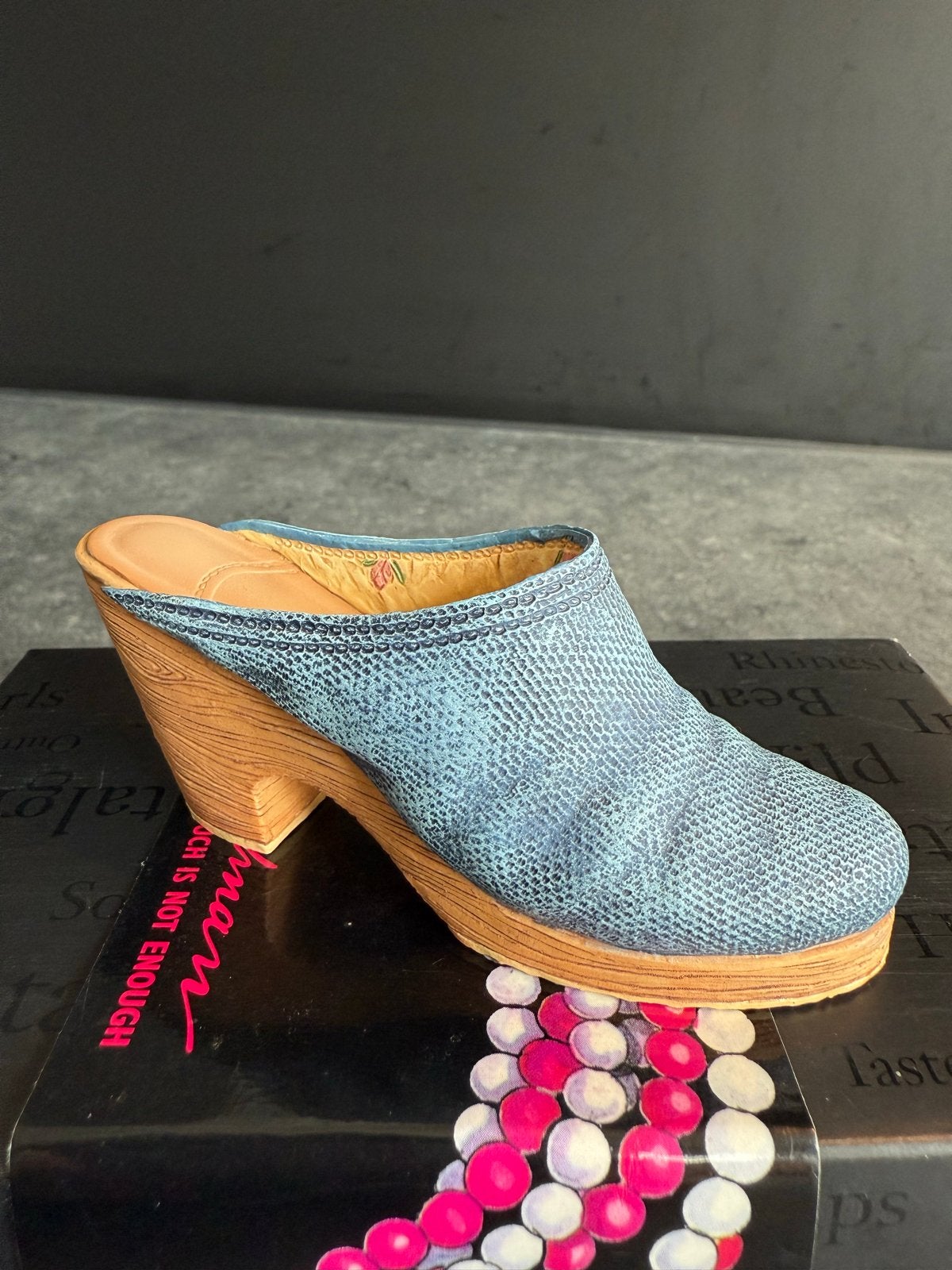 Just The Right Shoe "Denim Blues" miniatuur klompje, Ophalen of Verzenden, Zo goed als nieuw