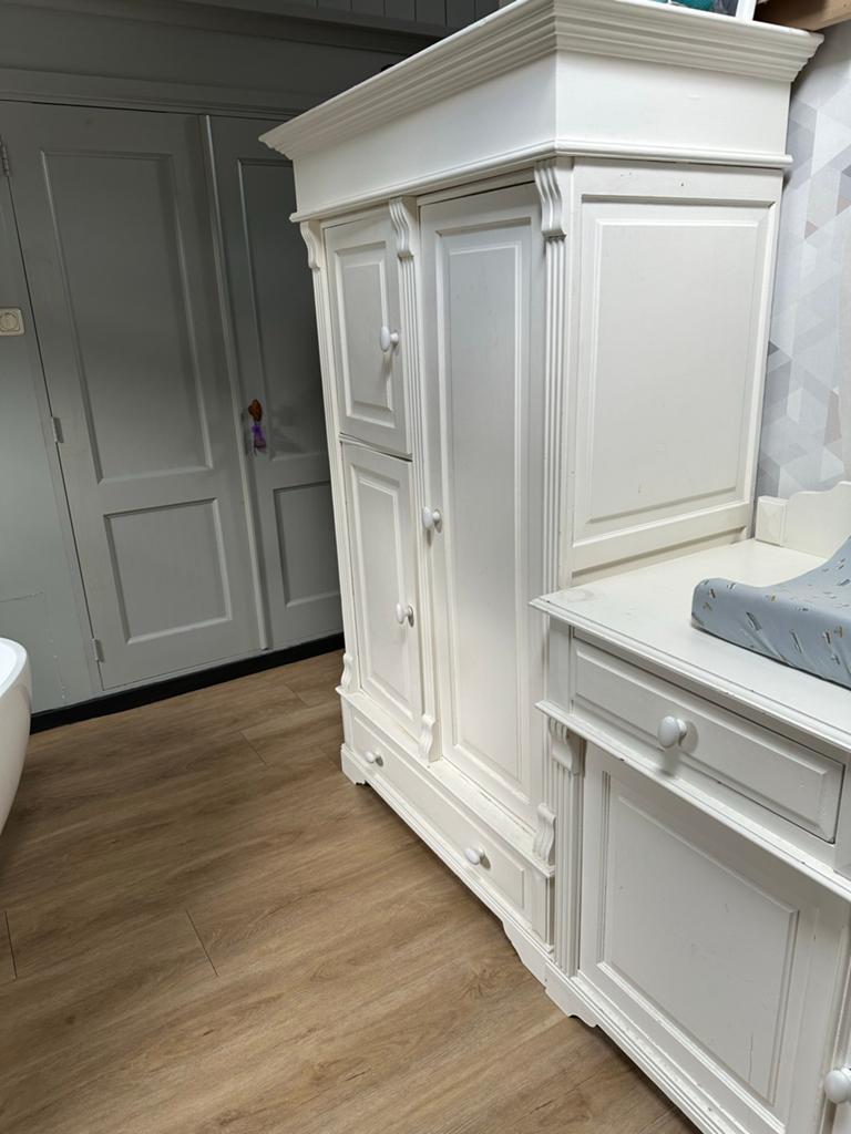 Complete babykamer: ledikant, commode en kledingkast, Ophalen, Gebruikt, Jongetje of Meisje