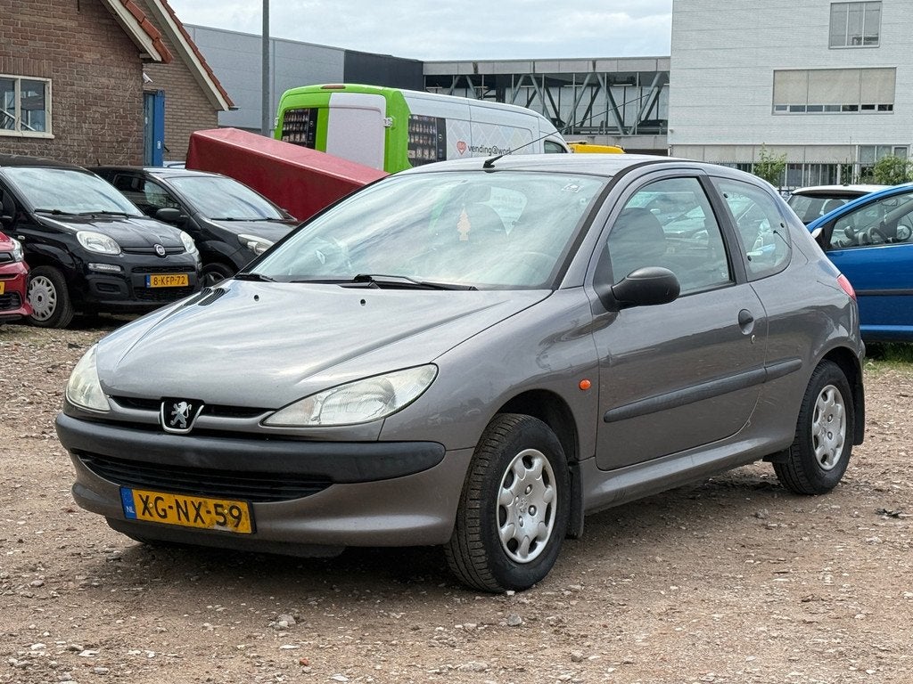 Peugeot 206 1.1 XN/ INRUILKOOPJE, Auto's, Gebruikt, 31 €/maand, 4 cilinders, 60 pk