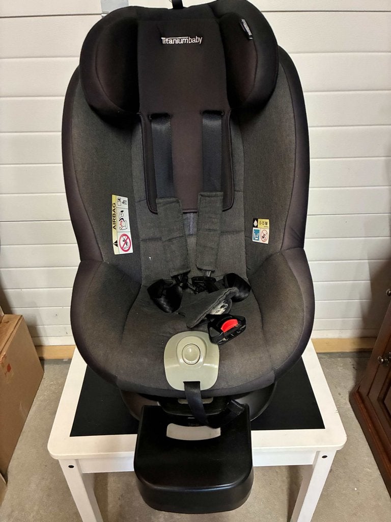 Titaniumbaby autostoel, Gebruikt, Isofix, Slaapstand, Ophalen