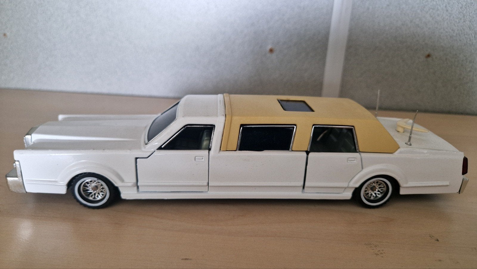 Witte Lincoln Limousine Modelauto - Gedetailleerd, Ophalen of Verzenden