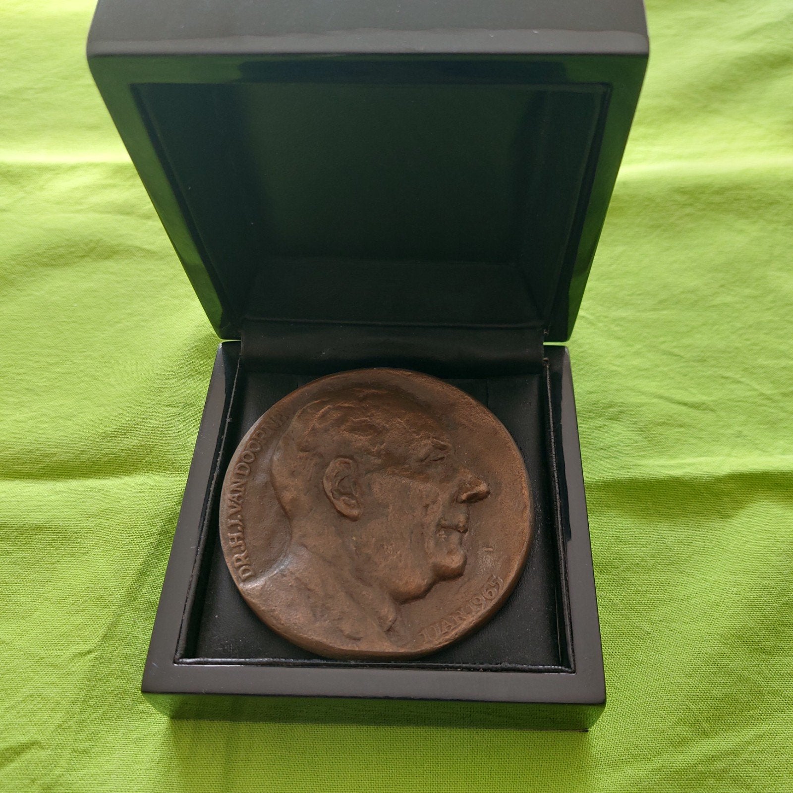 penning DR. H.j. van Doorne, Ophalen, Brons