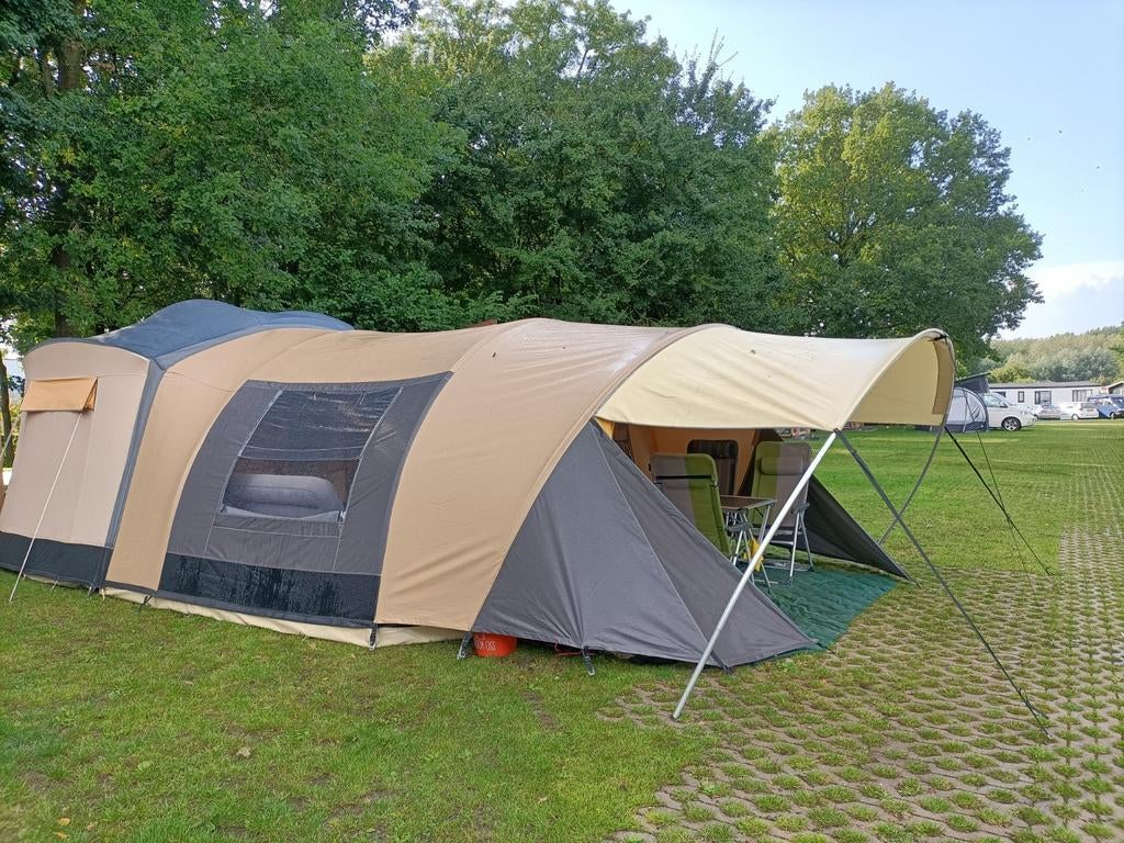 Cabanon Mercury de Luxe mét bermkeuken; kraan op accu/stroom, Ophalen, Beige, Cabanon, Aanwezig