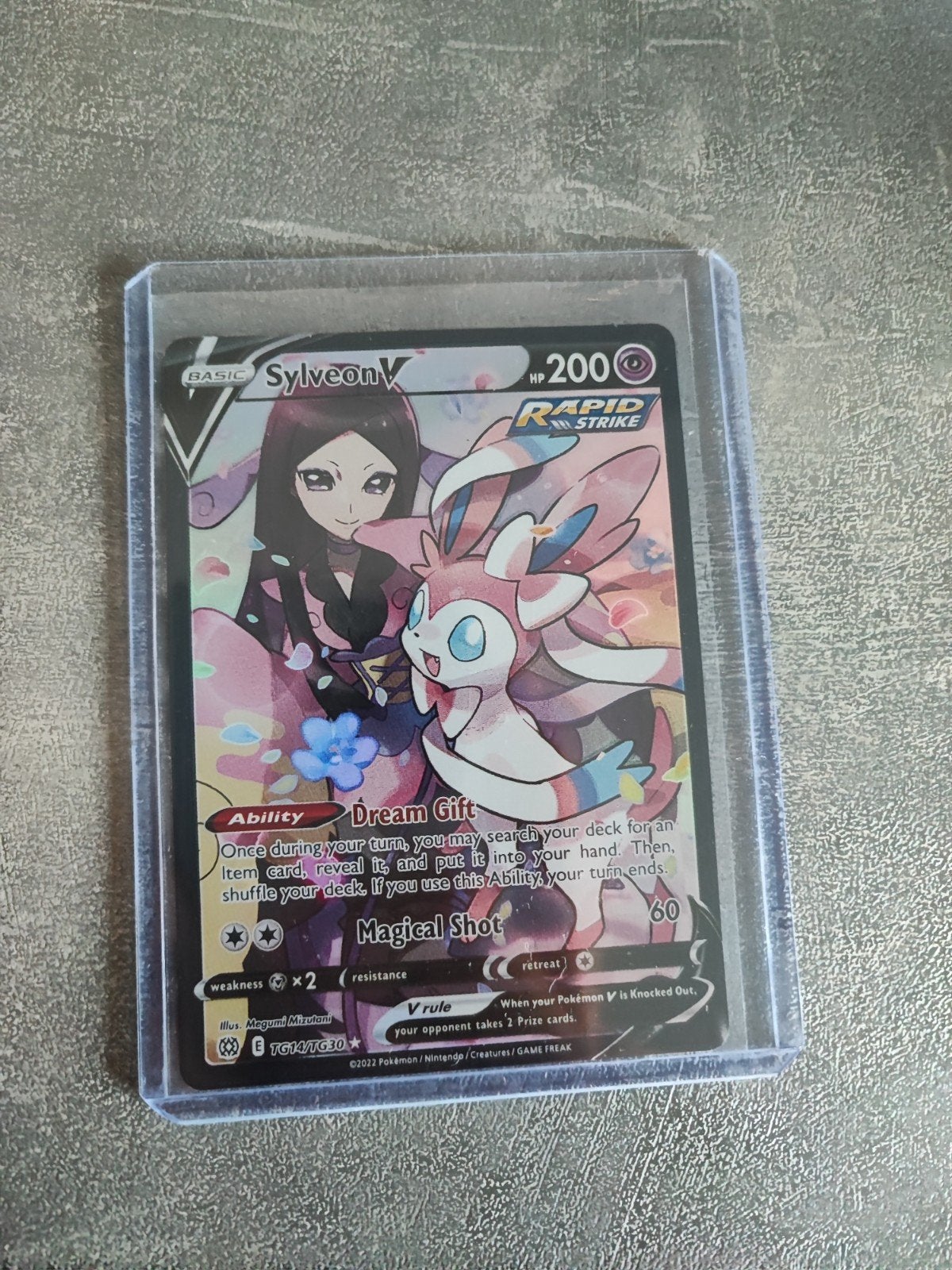 Sylveon V TG14/TG30 Pokémon kaart, Ophalen of Verzenden, Zo goed als nieuw, Losse kaart