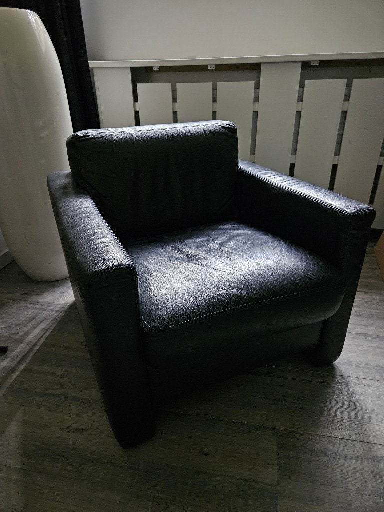 Zwart leren fauteuils 2 stuks gratis af te halen., Ophalen, Gebruikt, 50 tot 75 cm, Leer