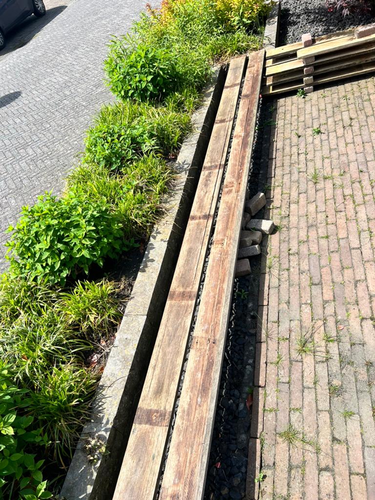 Hardhouten Azobe balken en Azobe en Bankirai vlonderplanken, Ophalen, Gebruikt, Planken, Hardhout
