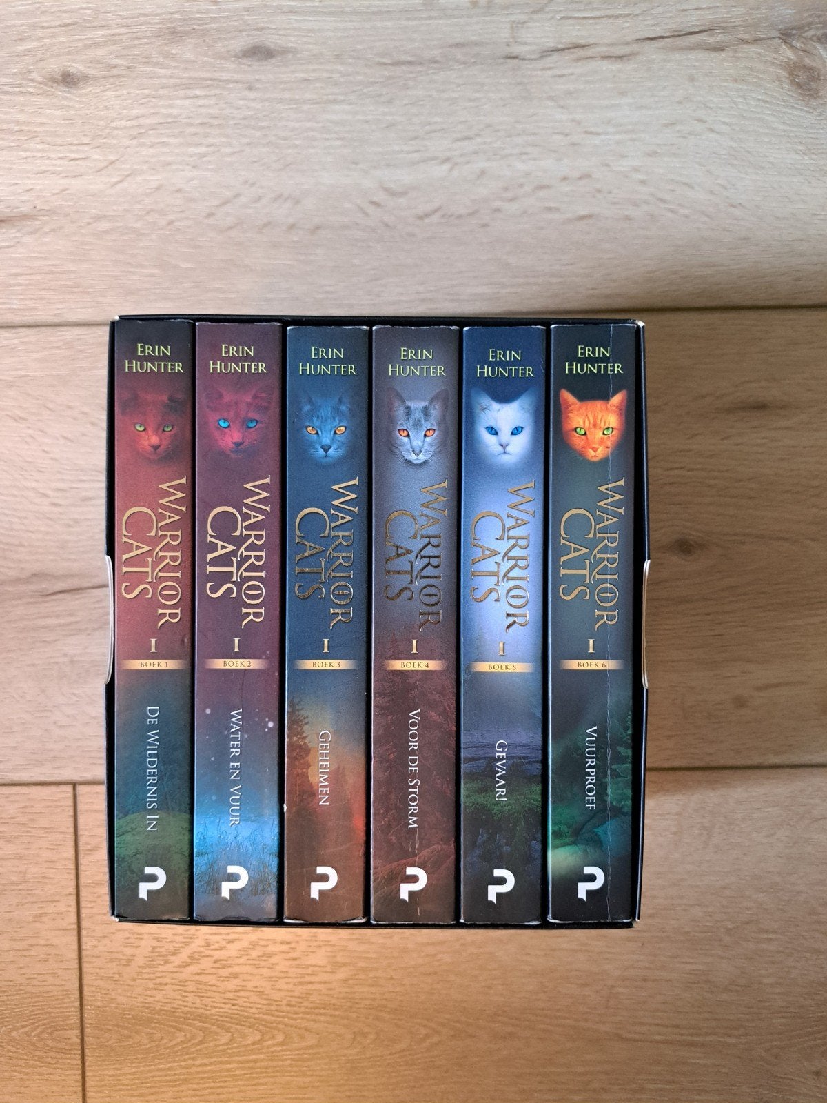 Warrior Cats Serie 1 - Complete Boekenset (6 boeken), Ophalen of Verzenden, Zo goed als nieuw, Erin Hunter, Fictie algemeen