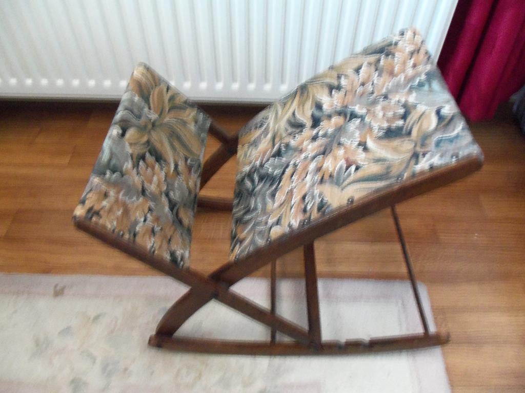 Vintage  jaren 60 schommel voetenbankje - eiken, Huis en Inrichting, Banken | Voetenbanken en Poefen, Ophalen, Minder dan 50 cm