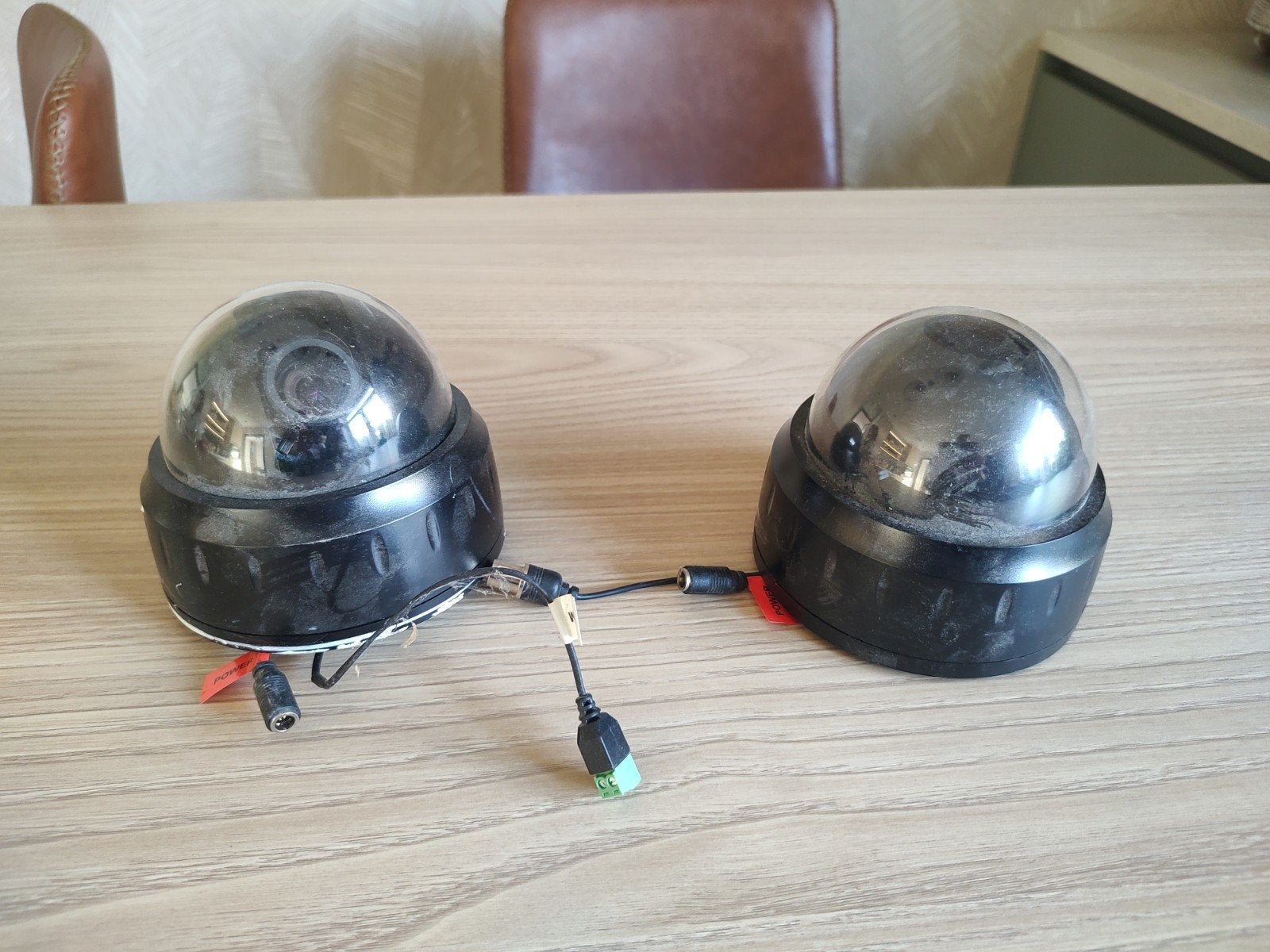 VIEW Hi-Res Indoor Dome Camera (2 stuks), Ophalen of Verzenden, Gebruikt, Binnencamera