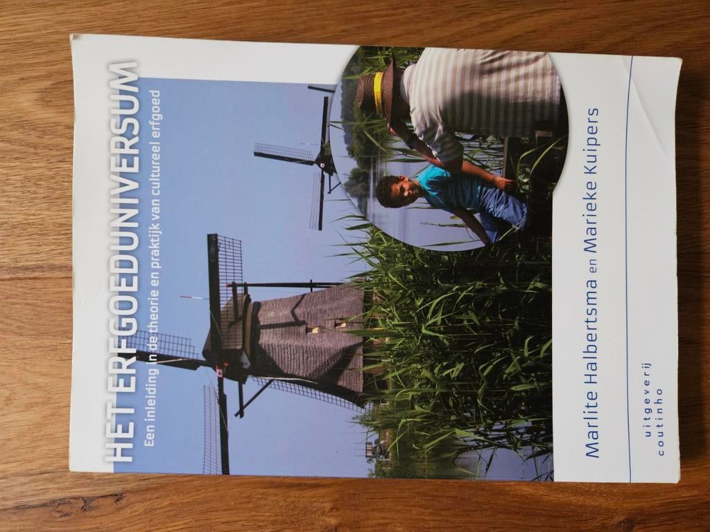 Het Erfgoeduniversum - Inleiding in theorie en praktijk, Ophalen of Verzenden, Gelezen, Overige onderwerpen, Marlite Halbertsma en Marieke Kuipers