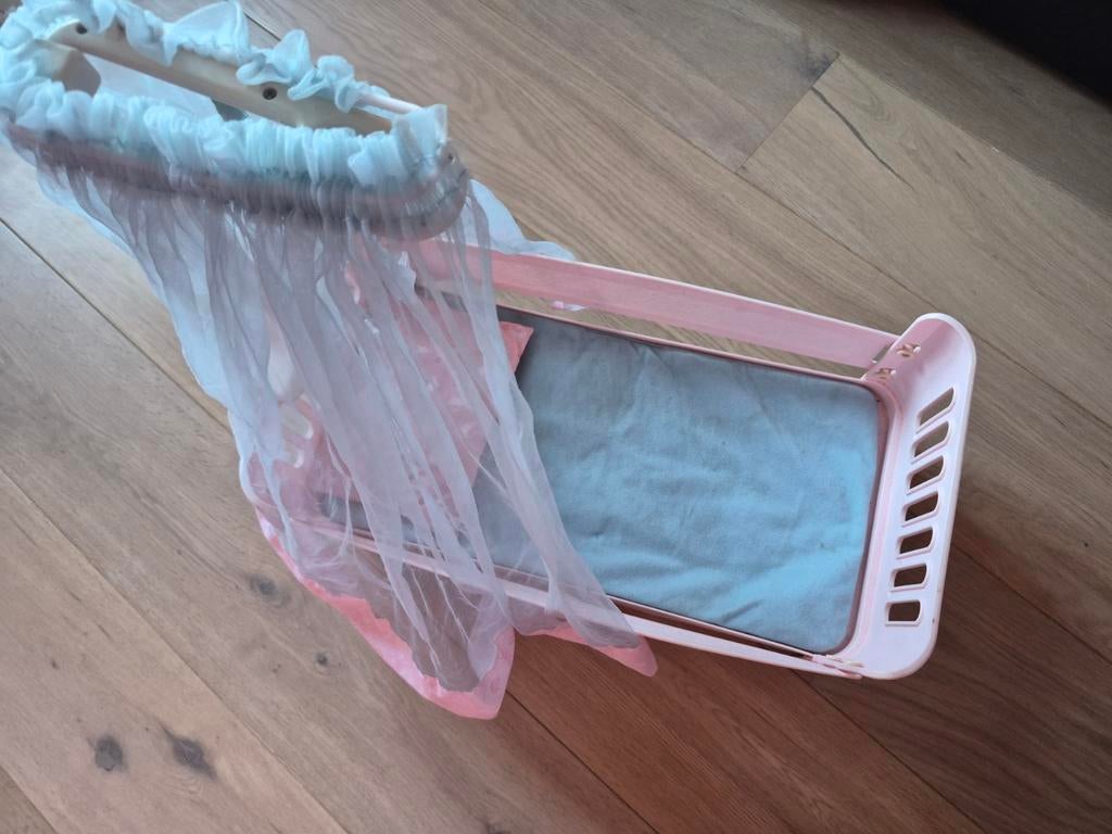 Baby Annabell poppenbedje met hemeltje en matrasje, Ophalen of Verzenden, Gebruikt, Babypop
