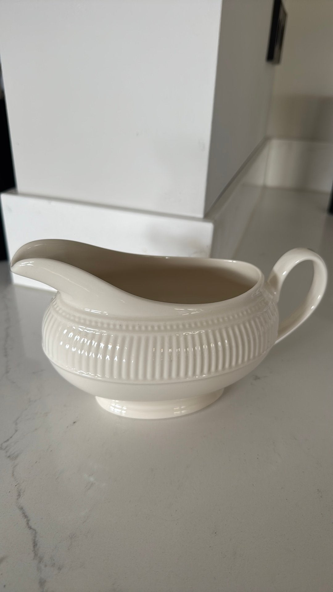 Jus/sauskom Wedgwood, Ophalen