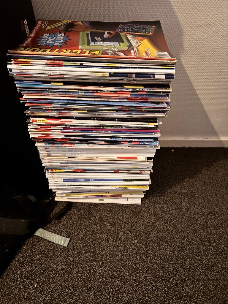 Stapeltje Elektuurs.   2024 tot vorige eeuw., Boeken, Tijdschriften en Kranten, Ophalen, Gelezen, Overige typen