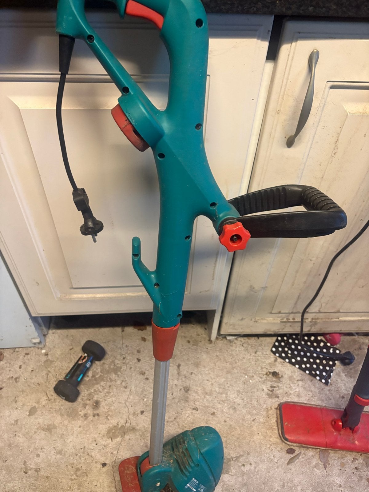 Bosch grastrimmer - Elektrisch en betrouwbaar, Ophalen of Verzenden, Gebruikt, 30 tot 50 cm, Elektrisch