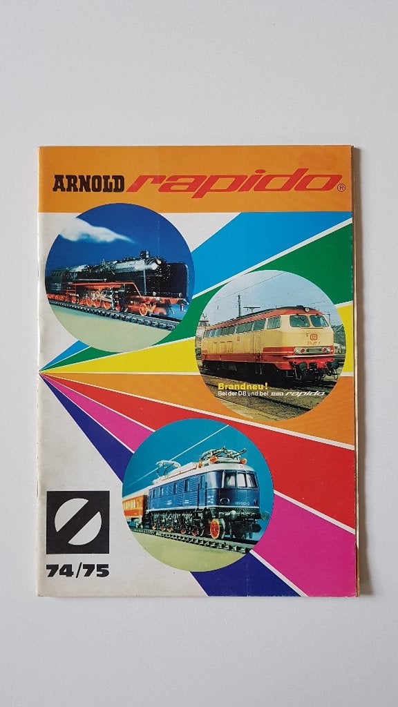 Arnold Rapido catalogus 1974/ 75 modeltreinen, Hobby en Vrije tijd, Arnold, Gelijkstroom, Zo goed als nieuw, Boek, Tijdschrift of Catalogus