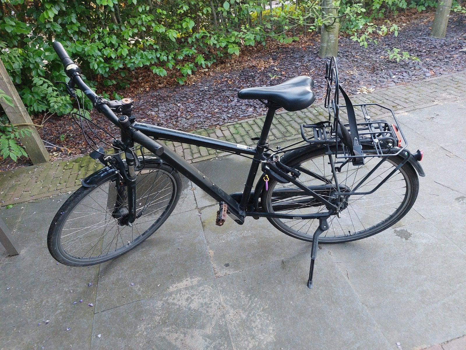 Zwartje cube town pro fiets met rekje., Gebruikt, Vering, Velgrem, Ophalen