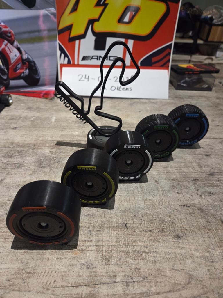 3D geprinte F1 Zandvoort circuit met Pirelli banden, Meerkleurig, Nieuw, Kunststof, Ophalen of Verzenden