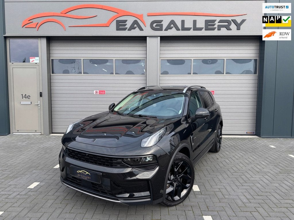 Lynk & Co 01 1.5 Bomvol Black Edition 261PK 360Camera Zwar, Auto's, Lynk & Co, Euro 6, Bedrijf, 1854 kg, 3 cilinders