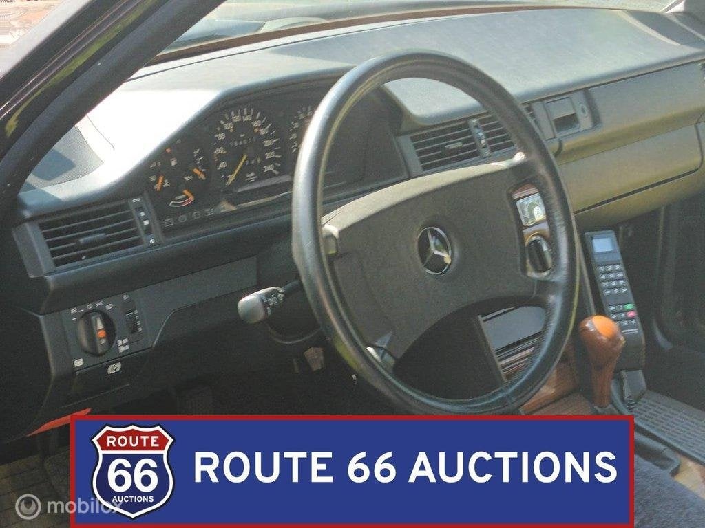 Mercedes-Benz 230E | 1988 | Route 66 Auctions, Auto's, Oldtimers, Overige carrosserieën, Zwart, Mercedes-Benz, Bedrijf