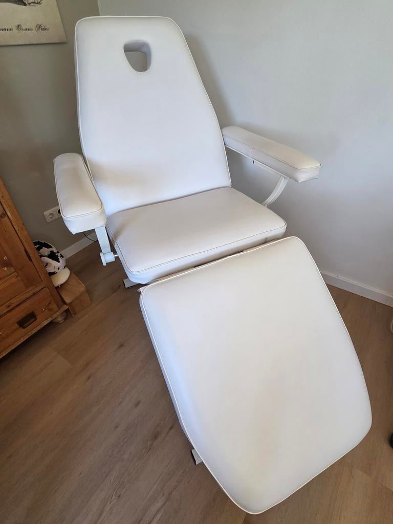 Professionele behandelstoel/massagetafel, Overige plaatsen, Ophalen of Verzenden, Gebruikt, Stoel