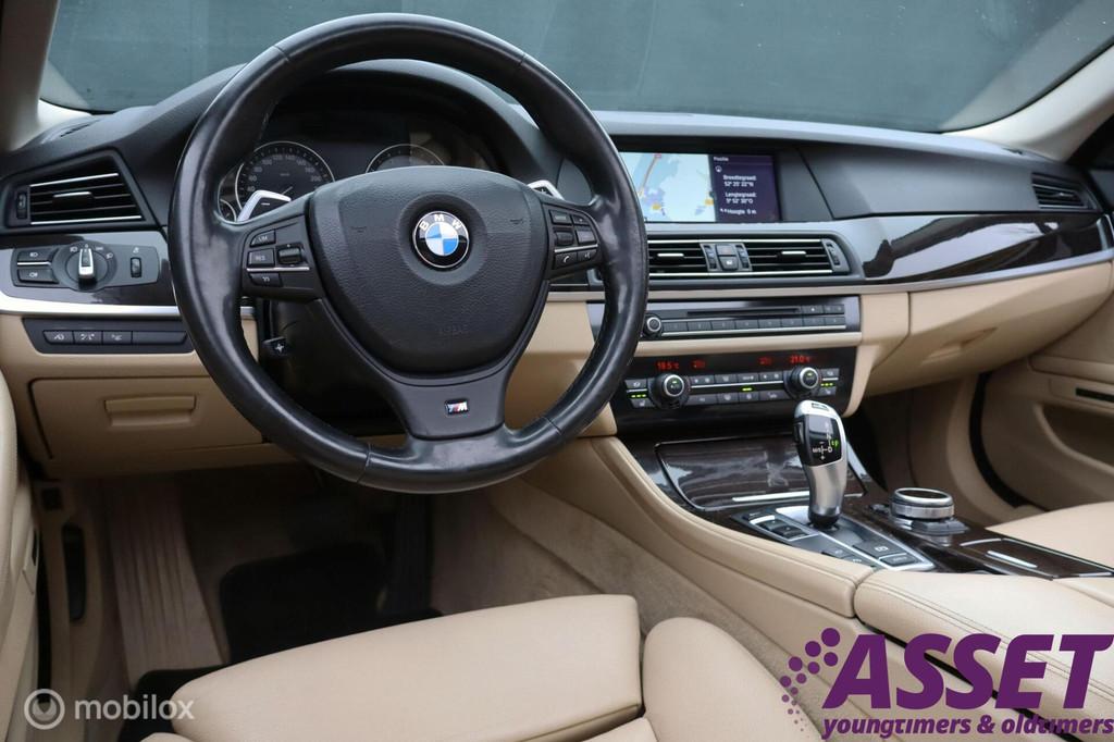 BMW 550i V8 aut High Ex comfortstoelen | schuifdak | 360 cam, Automaat, Euro 5, Achterwielaandrijving, Gebruikt
