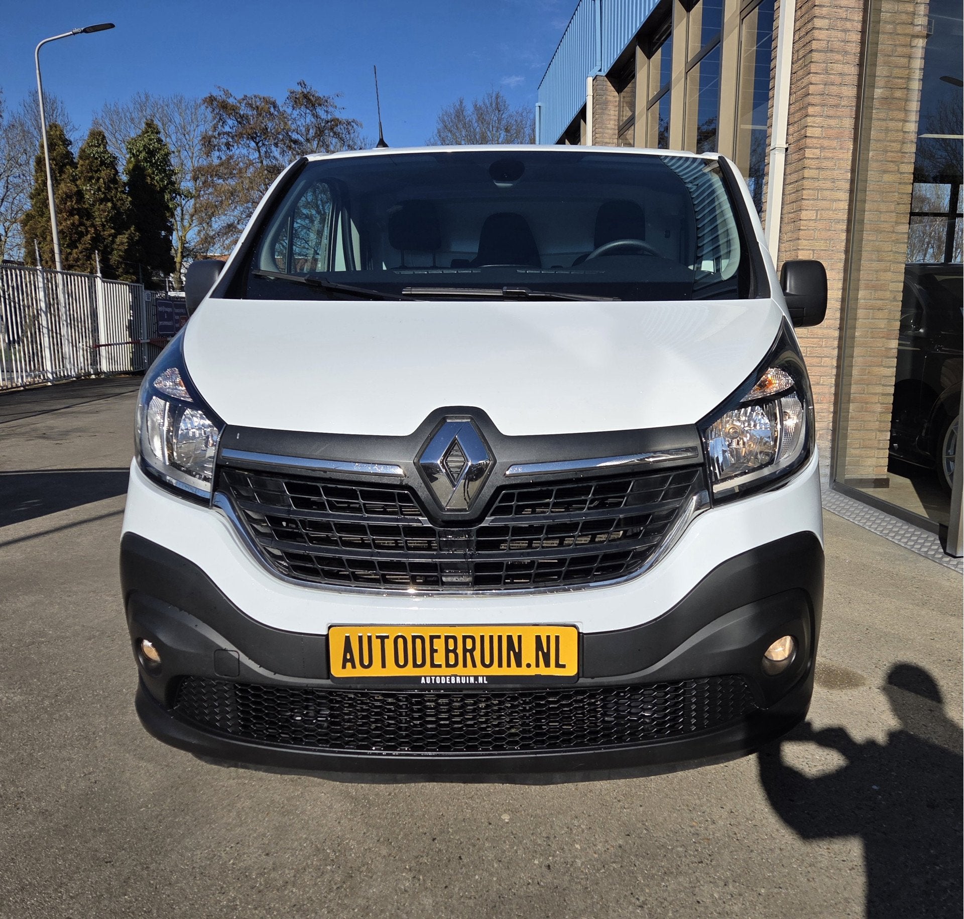 Renault Trafic 2.0 dCi 120Pk /88kw L2 Airco Parkeersensor Tr, Auto's, Voorwielaandrijving, Stof, Gebruikt, 4 cilinders