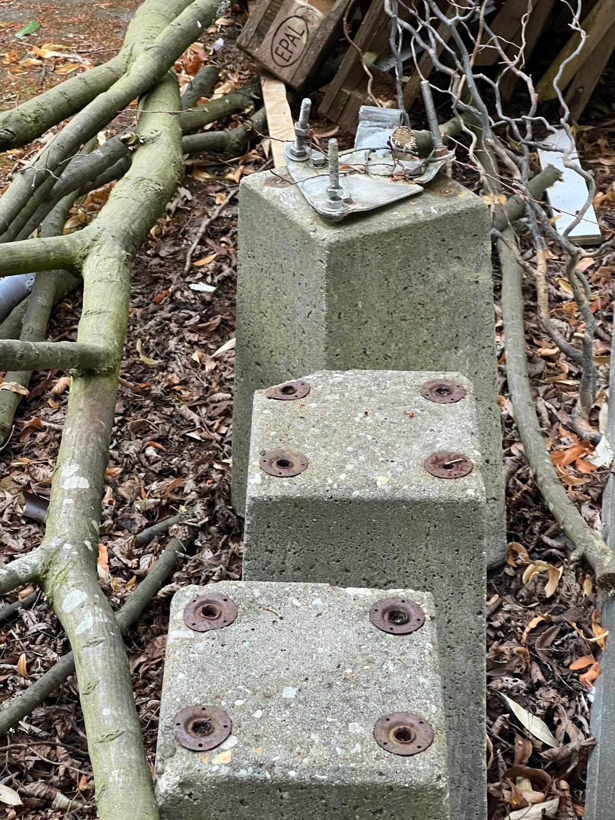 Beton poeren voor diverse constructies, Ophalen of Verzenden, Gebruikt