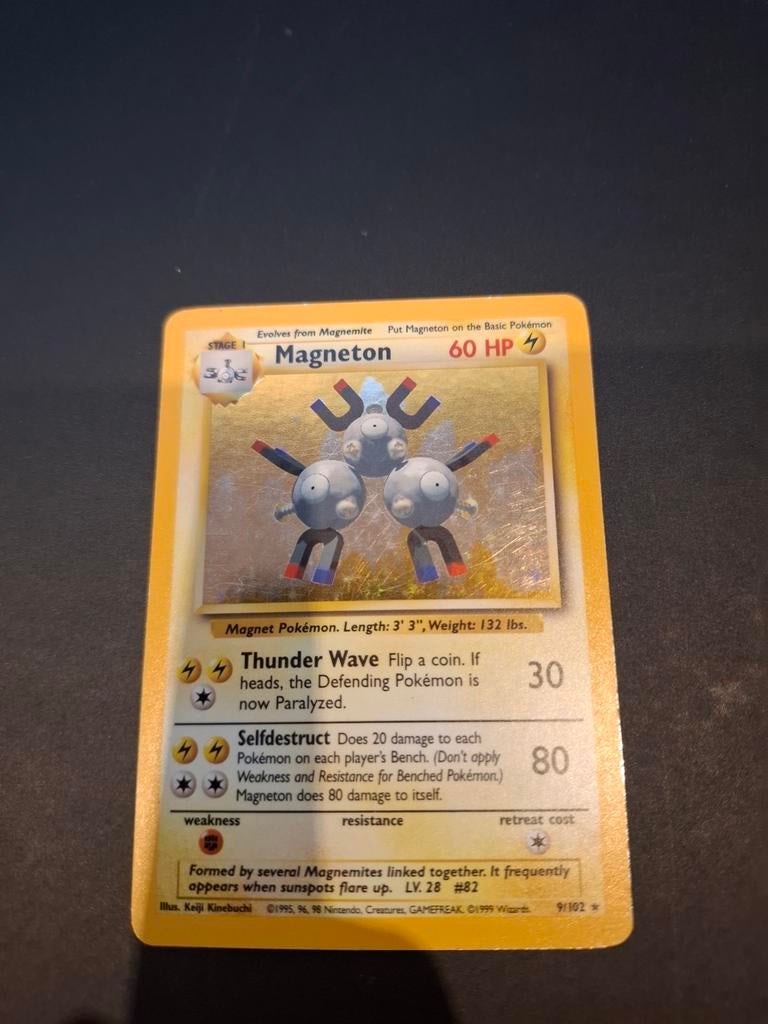 Pokémon kaart Magneton 9/102, Hobby en Vrije tijd, Verzamelkaartspellen | Pokémon, Ophalen of Verzenden, Gebruikt, Losse kaart