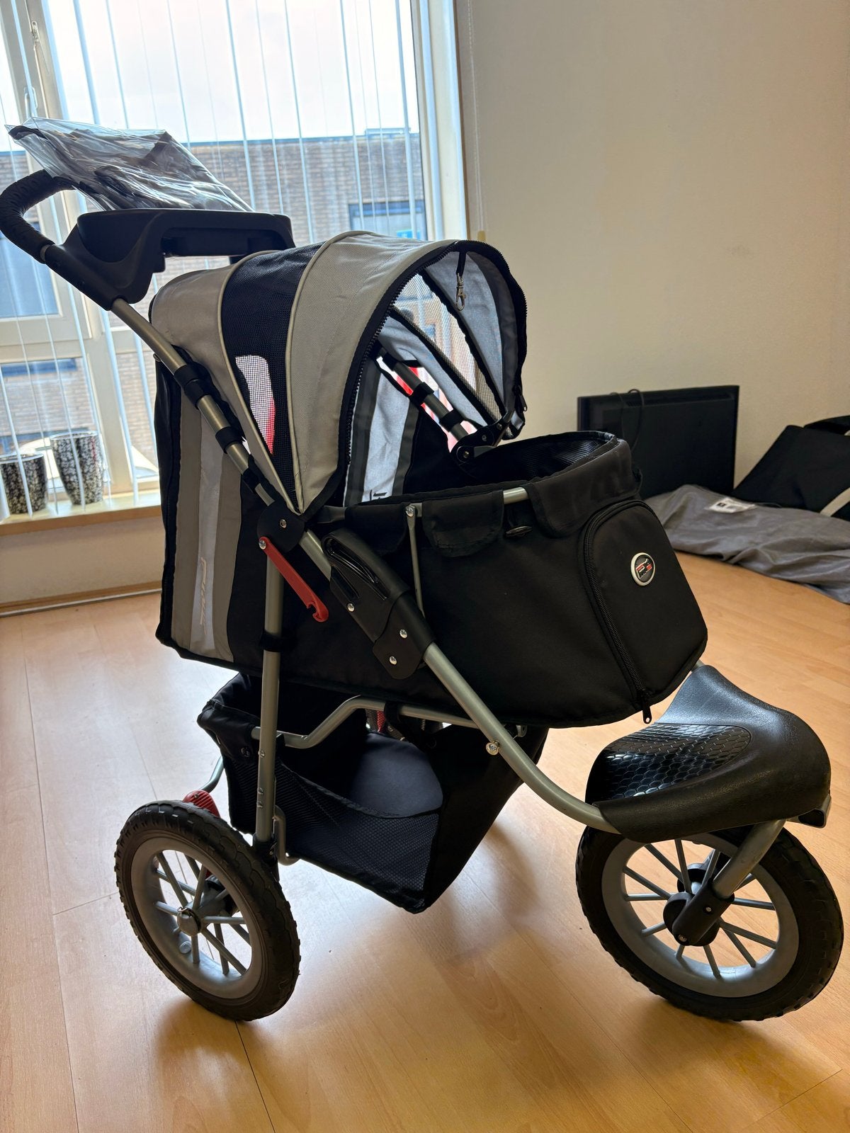 Innopet buggy comfort EFA zwart/zilver, Dieren en Toebehoren, Honden-accessoires, Ophalen, Zo goed als nieuw, Hondenbuggy