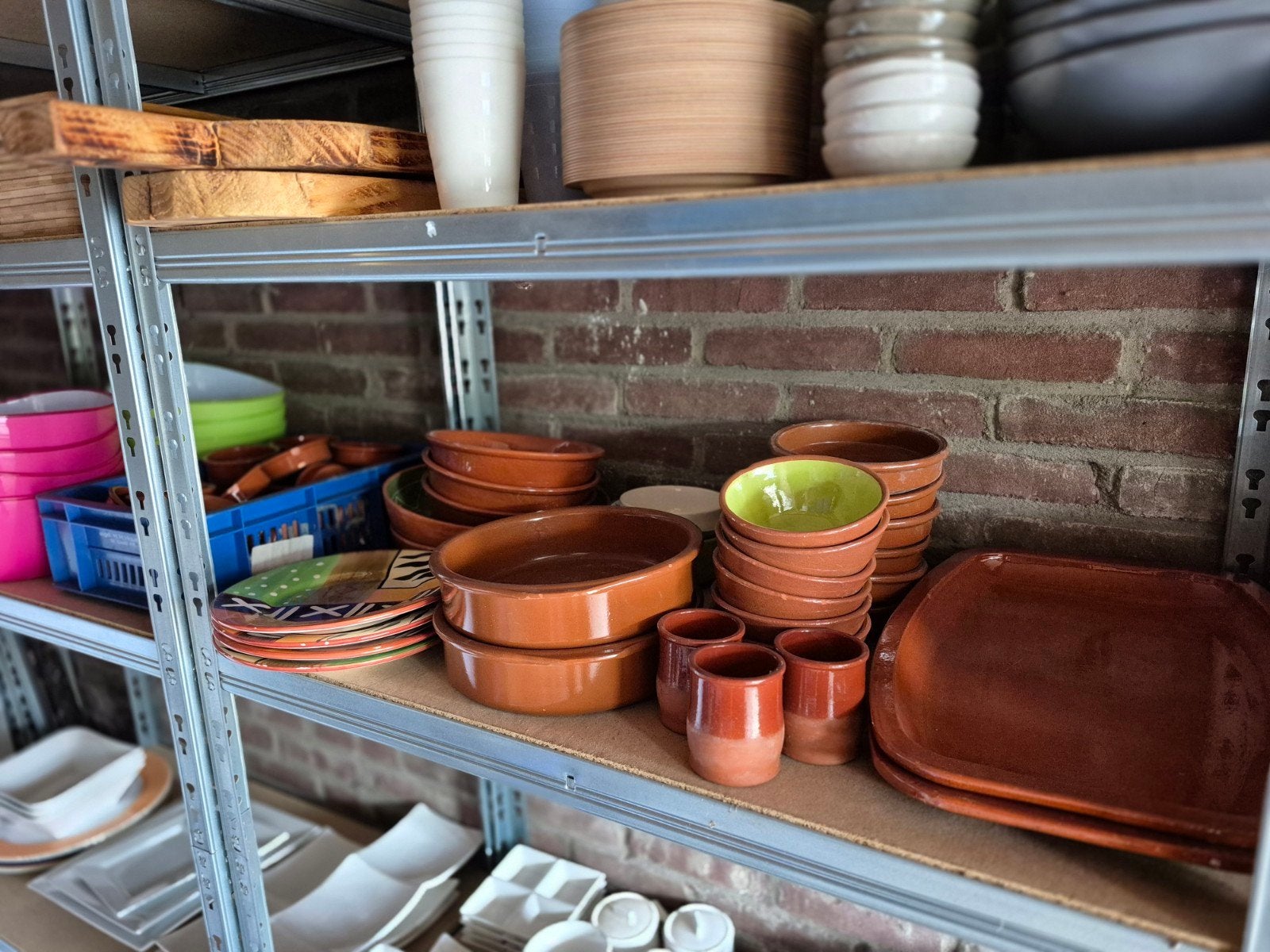 Diverse terra cotta aardewerk schalen en borden, Ophalen, Gebruikt, Overige typen, Overige stijlen