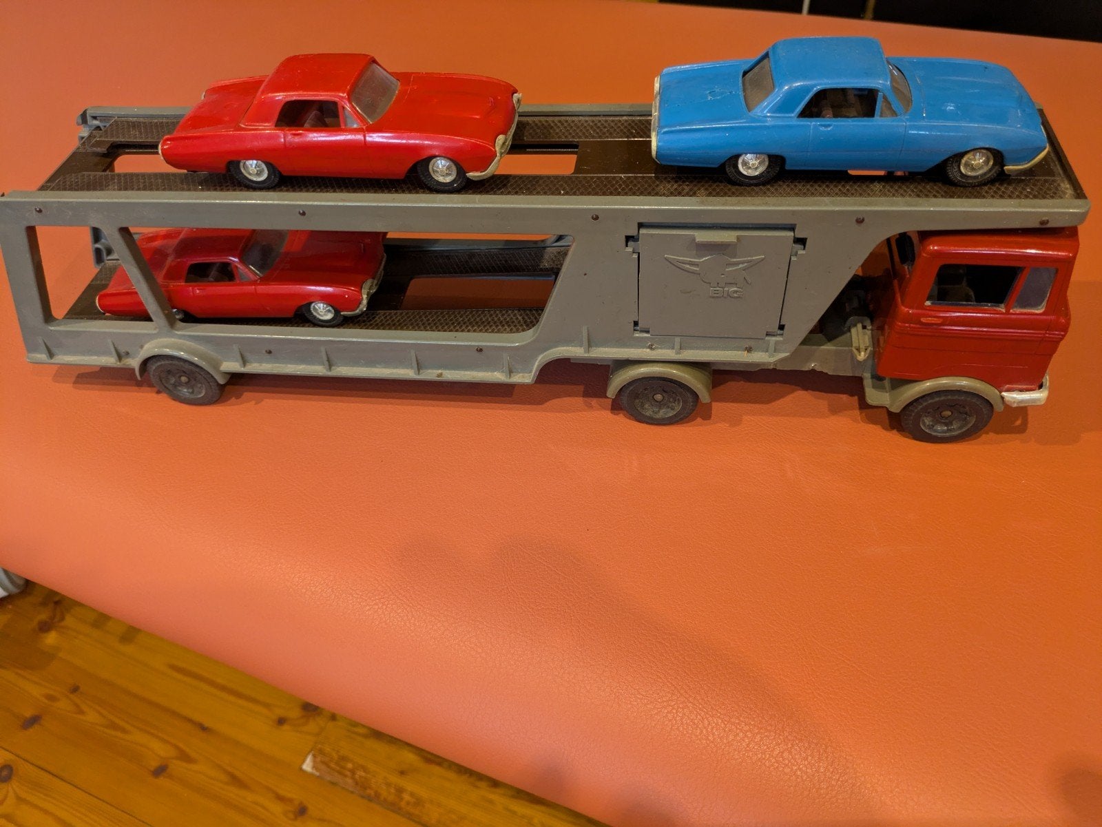 BIG autotransporter met 3 speelgoedauto's - 50 cm, Ophalen of Verzenden, Gebruikt