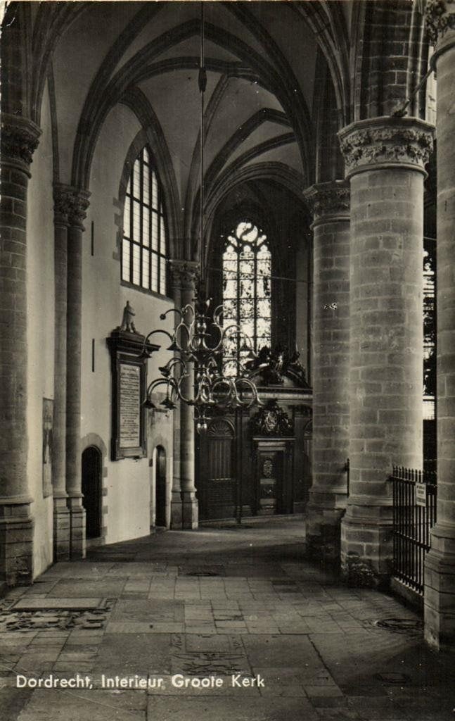 Dordrecht, Interieur Groote Kerk - ongelopen, Ophalen of Verzenden, 1960 tot 1980, Ongelopen, Zuid-Holland