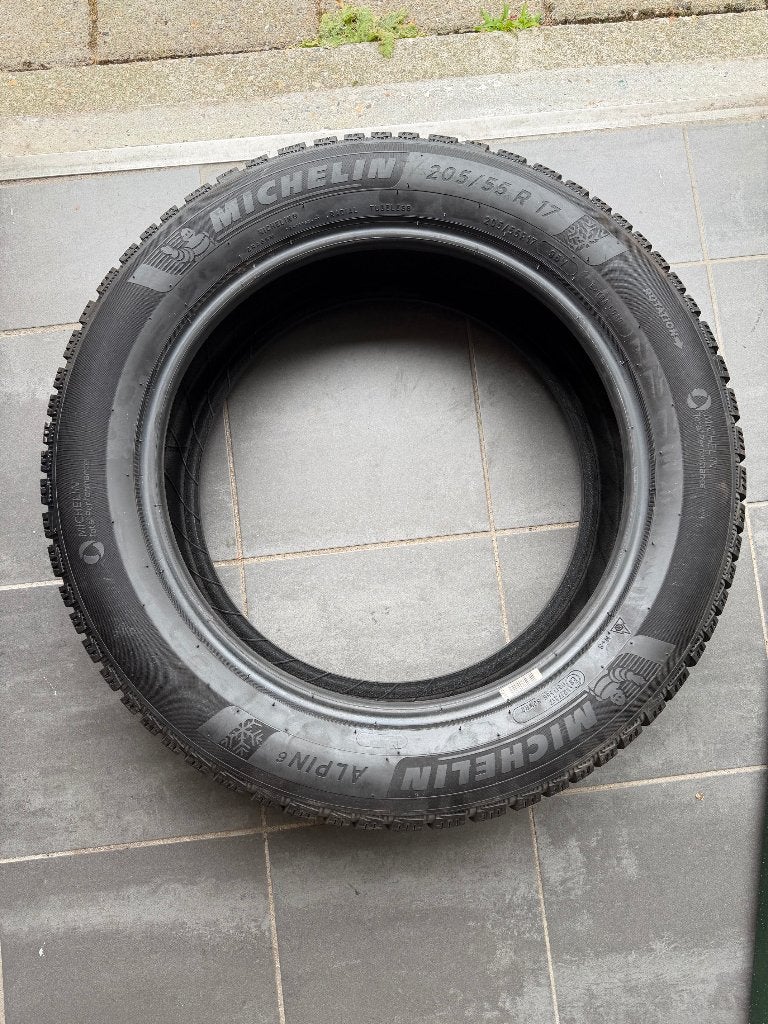 4 Michelin winterbanden Alpin 6 205/55/17  95V, Auto-onderdelen, Ophalen, Gebruikt, Banden en Velgen, 17 inch